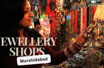 Explore the finest jewellery shops in Murshidabad, offering a luxurious selection of gold, diamond, and silver pieces.